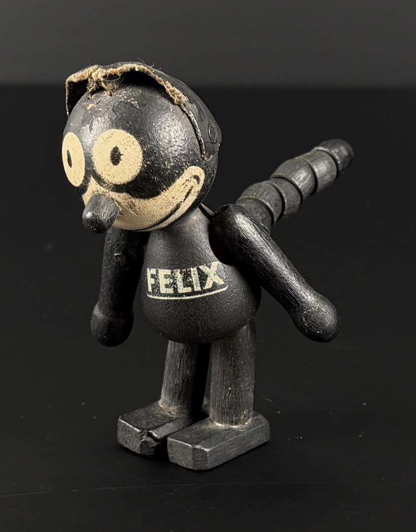 1925 Schoenhut Felix The Cat Toy (1 of 4)