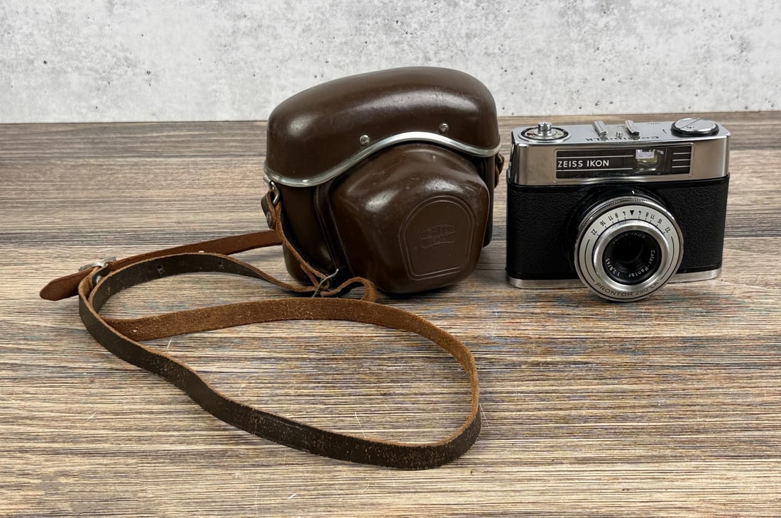 Zeiss Ikon Contina LK 35mm Film Camera (1 of 7)