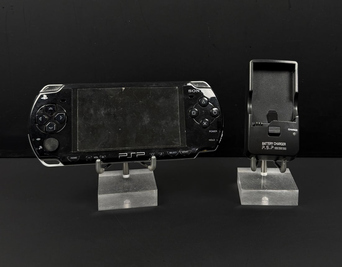 Sony PSP Model 2001 with Game (1 of 12)