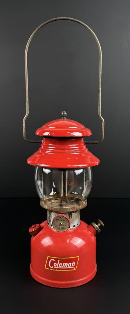 Coleman Model 200a Hiking Camping Lantern (1 of 15)