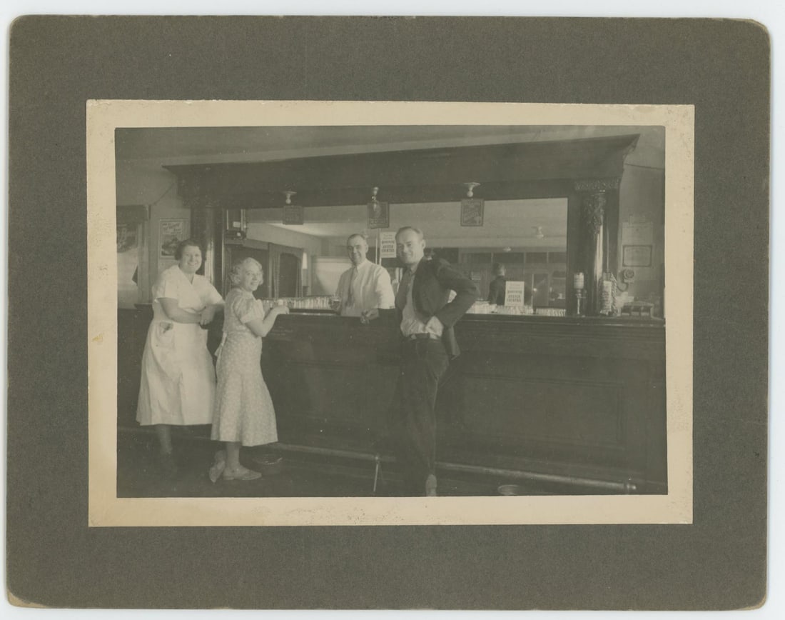 Bozeman Montana Old Faithful Beer Saloon Photo: 7" by 9".