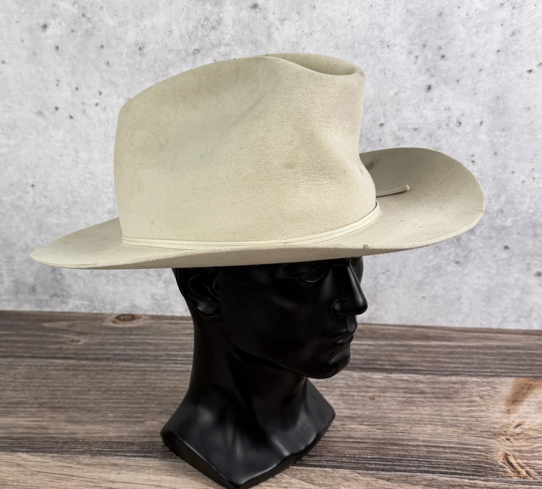 Stetson Montana 4X Beaver Open Road Cowboy Hat: Size 7 5/8. Has wear, staining.