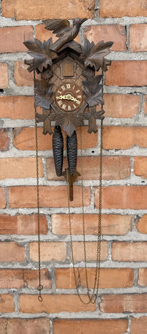 Anton Schneider Black Forest Wood Cuckoo Clock (1 of 15)