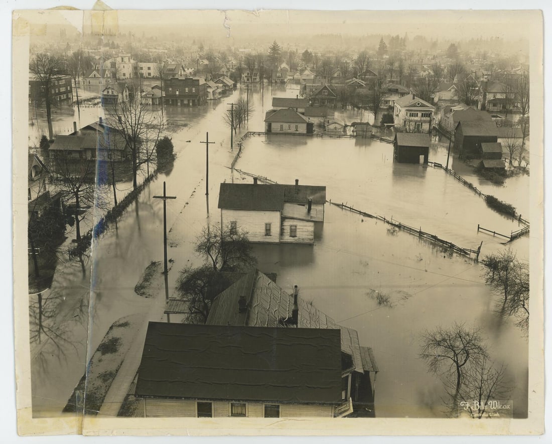 Centralia Washington Town Flood Photo (1 of 3)