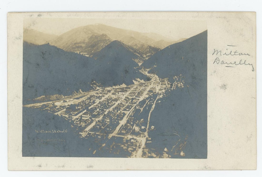 Wallace Idaho Aerial RPPC Postcard (1 of 3)