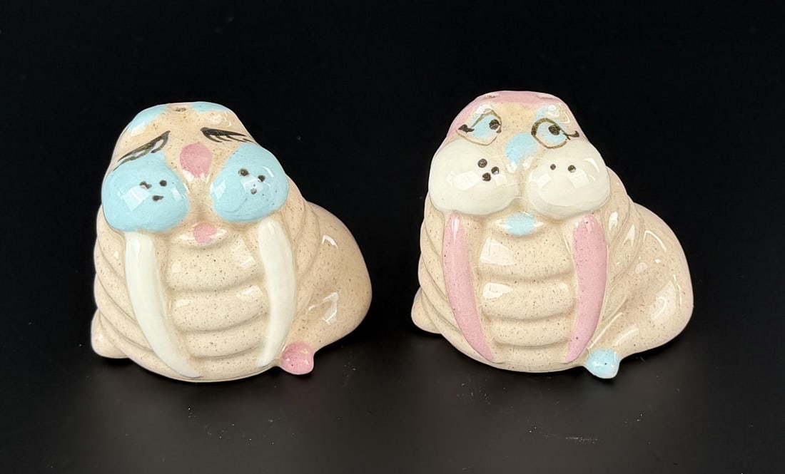 Alaskan Walrus Salt & Pepper Shakers: Nice set.