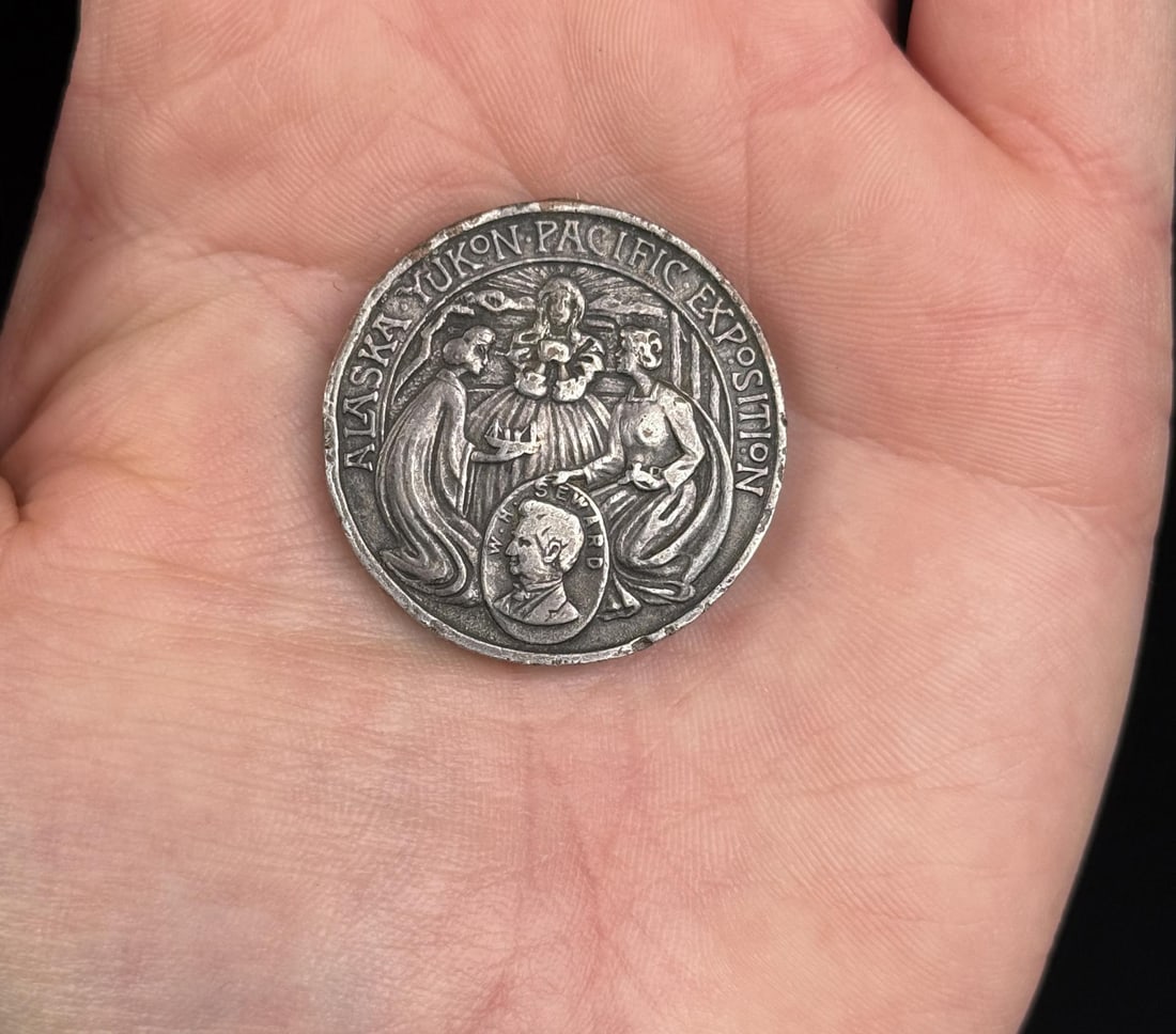 1909 Alaska Yukon Pacific Exposition Medal (1 of 3)