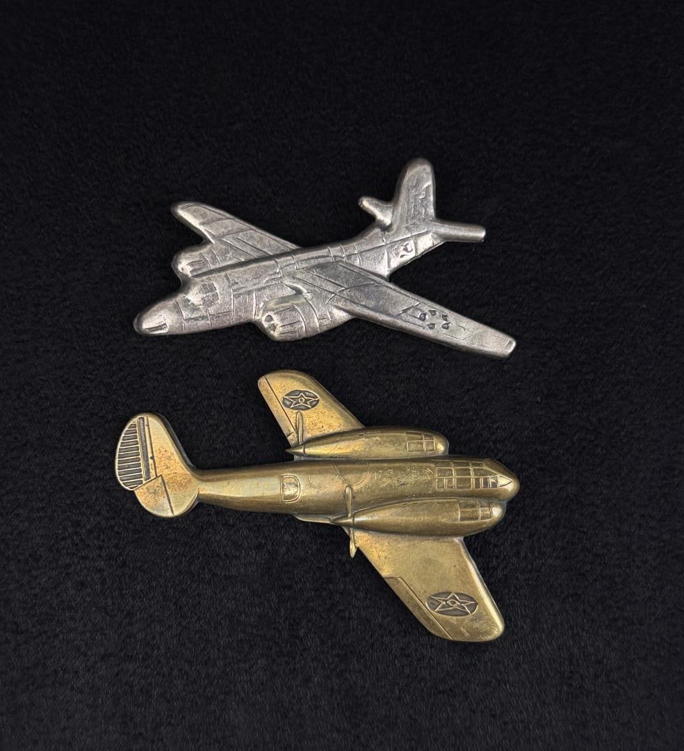 Bell YFM 1 and Silver B26 Aircraft Pins: 1930s and 40s. Bell Airacuda Bomber and B26 Marauder pins. B26 pin is 6.43 grams of sterling silver.