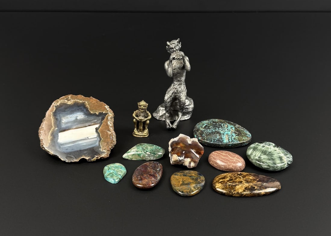 Collection of Natural Stones and Figurines: Nice grouping. Largest stone is 2 1/4" by 2 1/4" by 1 1/4".