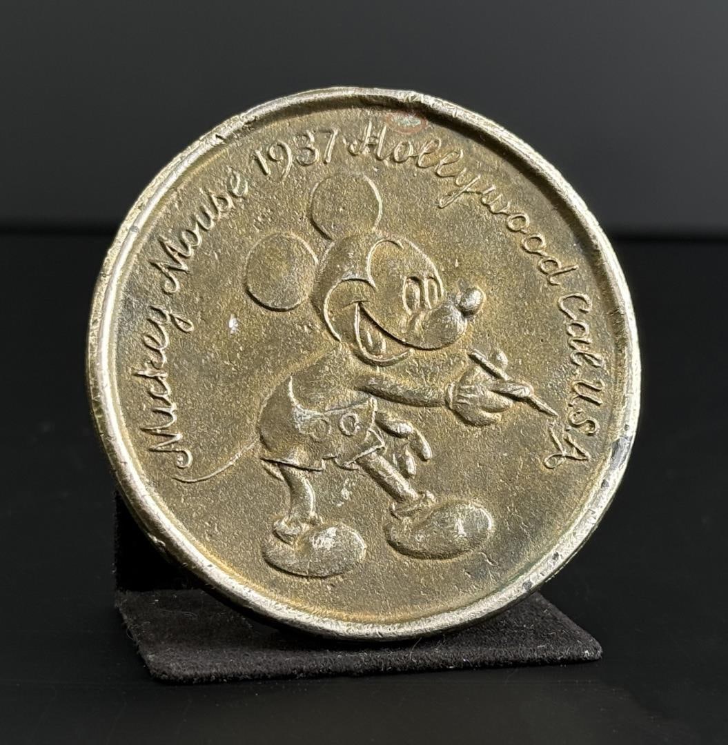 1937 Mickey Mouse Hollywood Brass Belt Buckle (1 of 3)
