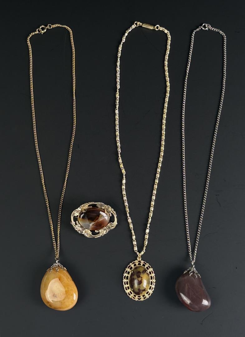 European Agate Stone Necklaces and Brooch: Nice grouping. The stone on the brooch is broken as shown.