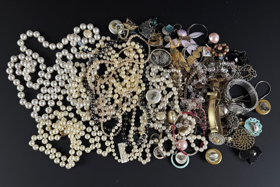 Collection of Costume Jewelry and Watches: Nice grouping. 2lbs 10oz total weight.