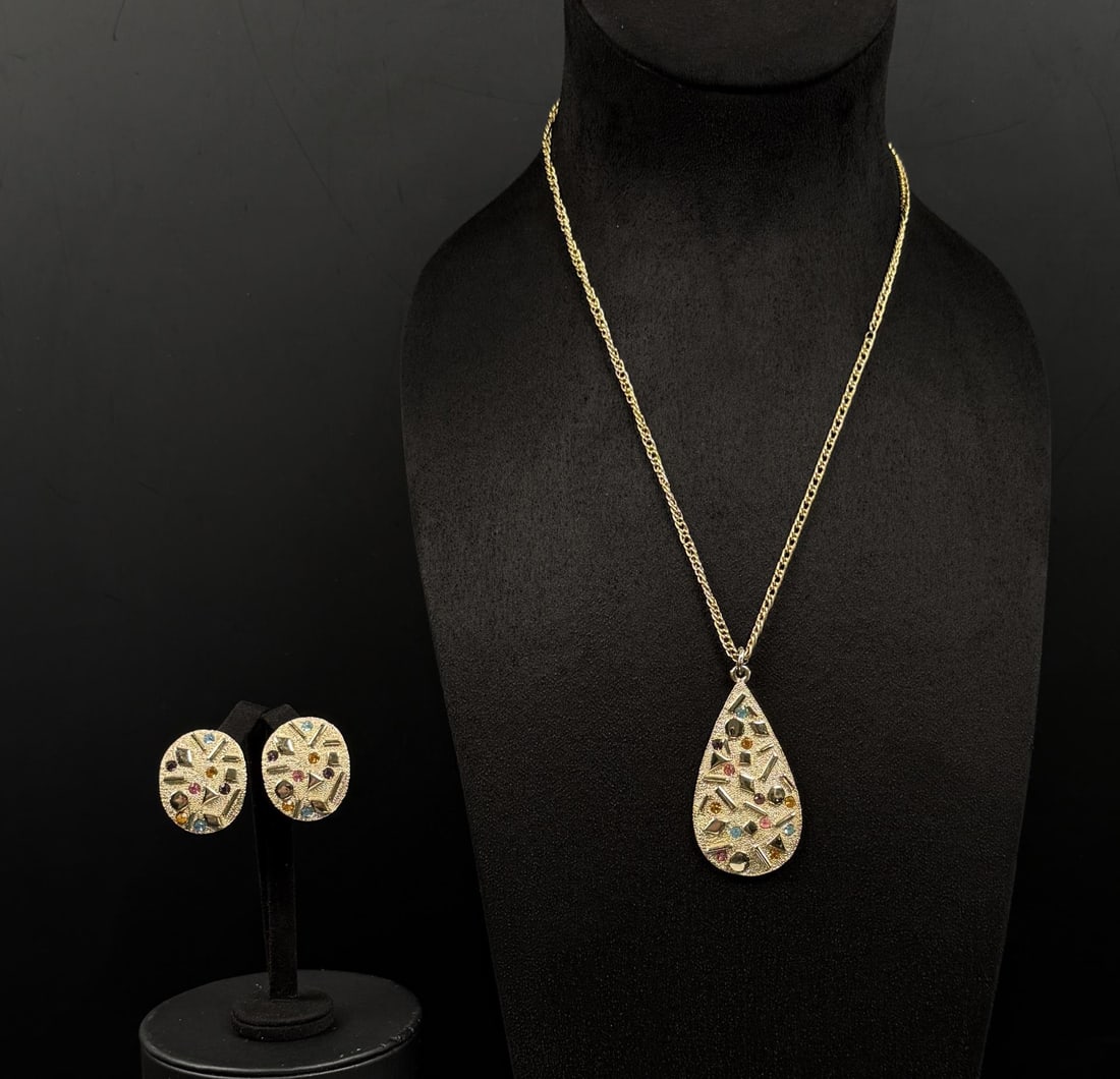 Sarah Coventry Rhinestone Sultana Confetti Jewelry: Necklace is 14" long as displayed.