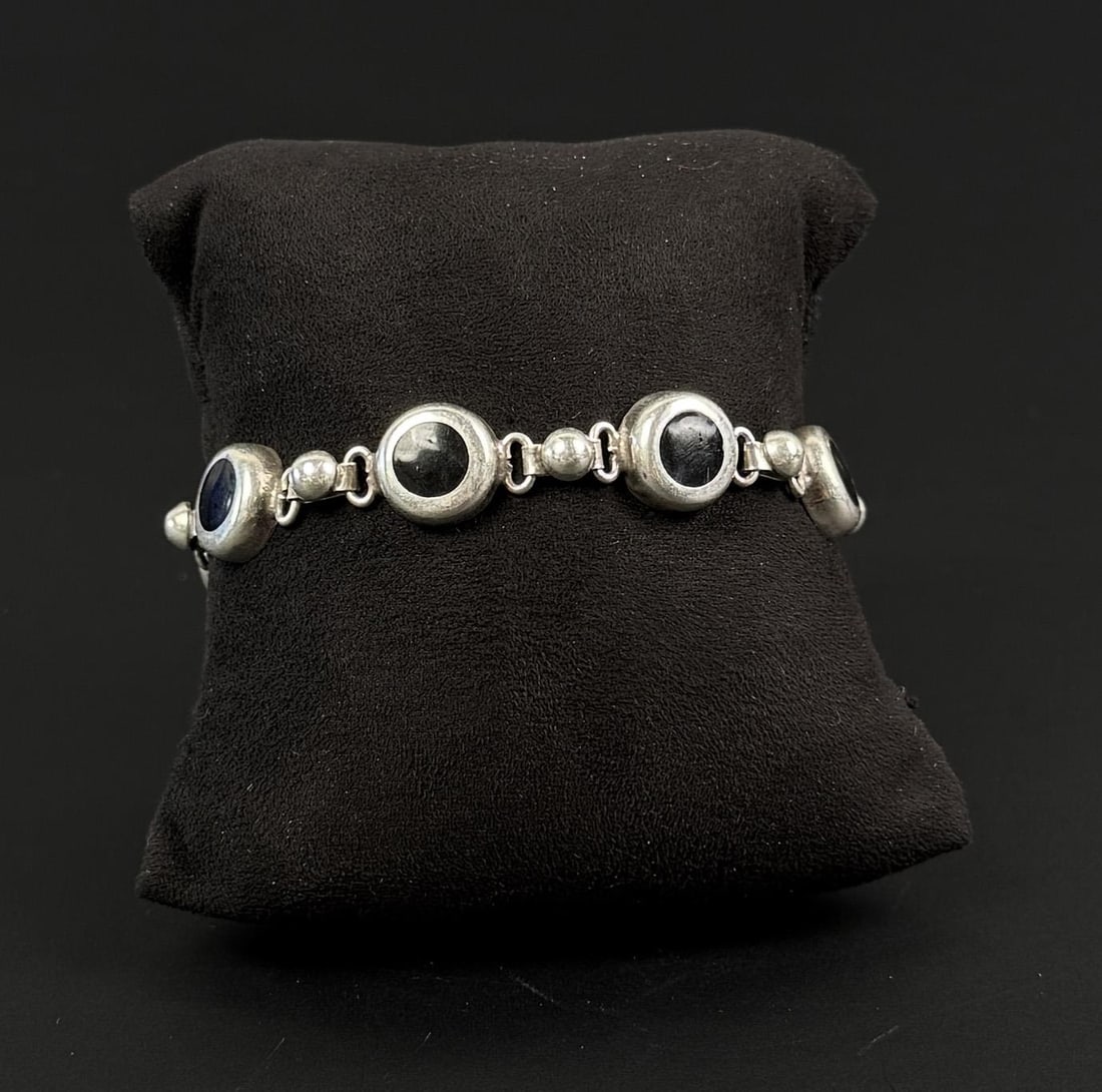Taxco Mexico Sterling Silver Link Bracelet: 6 3/4" inner circumference. 24.97 grams.