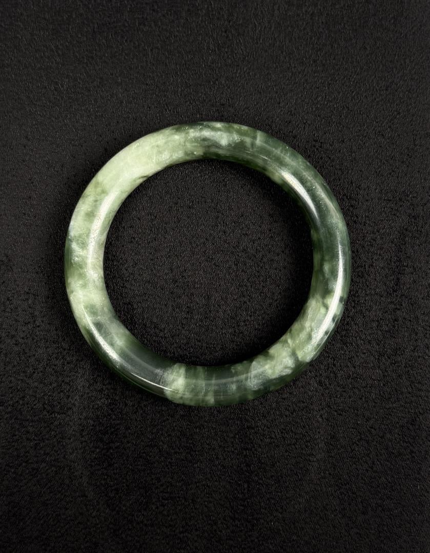 Jade Bangle Bracelet (1 of 4)