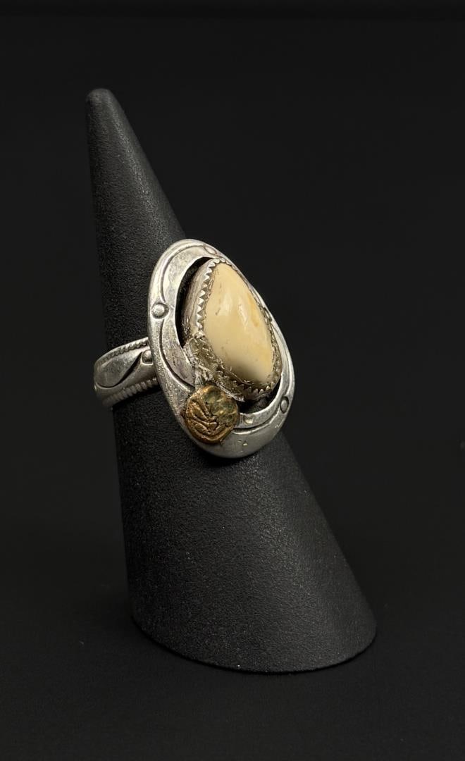 Les Hill Navajo Sterling Silver Elk Ivory Ring: 9.08 grams. Size 7