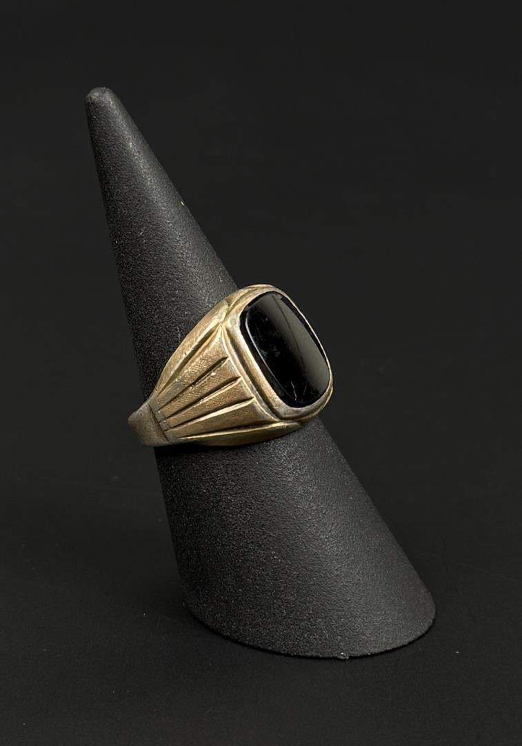 Sterling Silver 14k Onyx Ring: 11.2 grams. Size 8