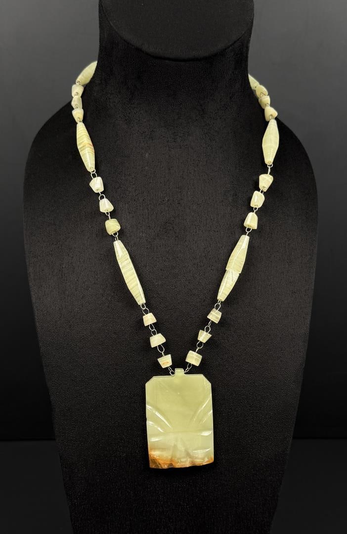 Mexican Carved Onyx Necklace: 15" long as displayed.