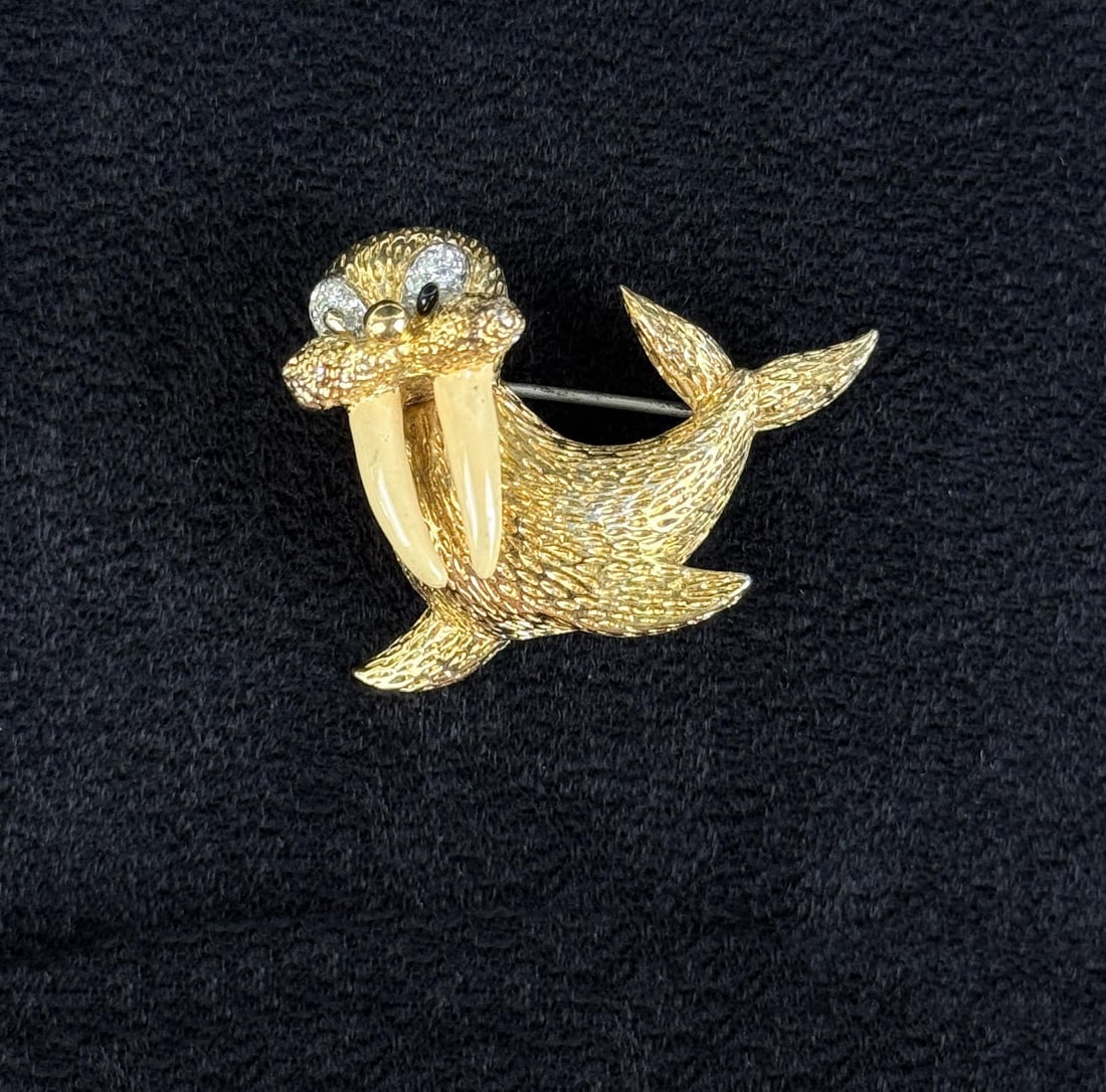 Jomaz Costume Jewelry Walrus Brooch: 1 1/2" by 1 1/4"