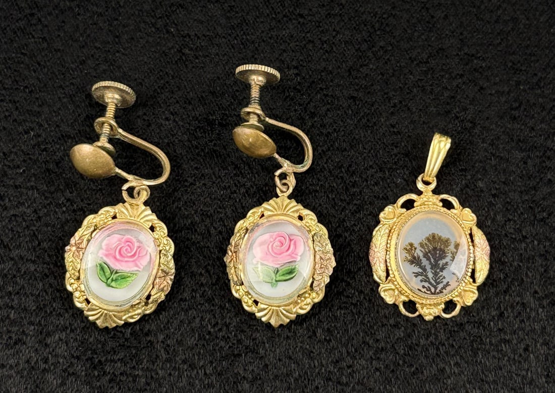 Collection of Gold filled Jewelry: 6.14 grams.