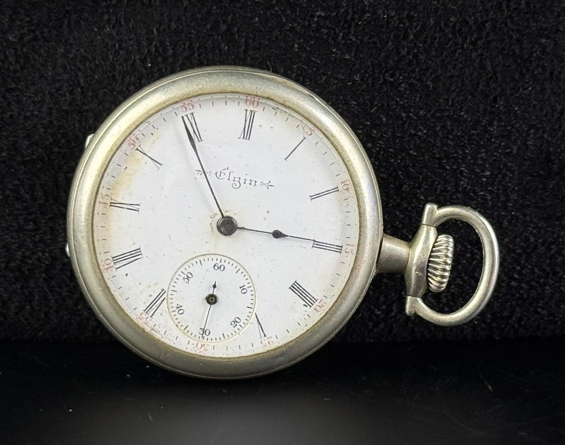 Antique Elgin Pocket Watch: Case back is stuck. Not working.