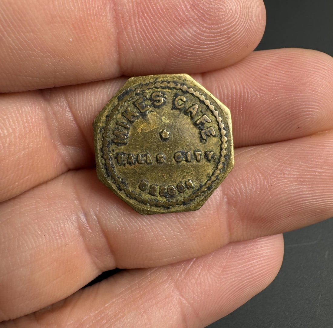 Mike's Cafe Falls City Oregon Token: 5c