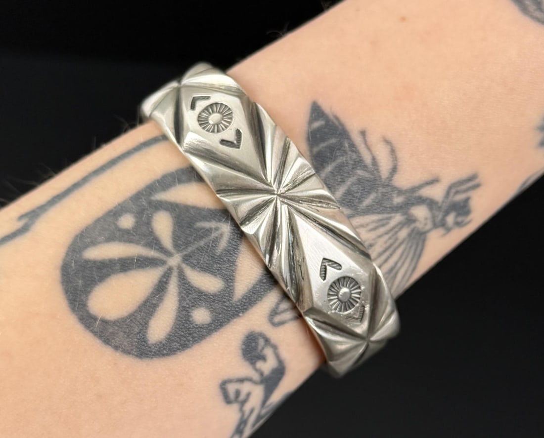 Mark Chee Navajo Sterling Silver Bracelet: 95.3 grams. 5 3/4" inner circumference.