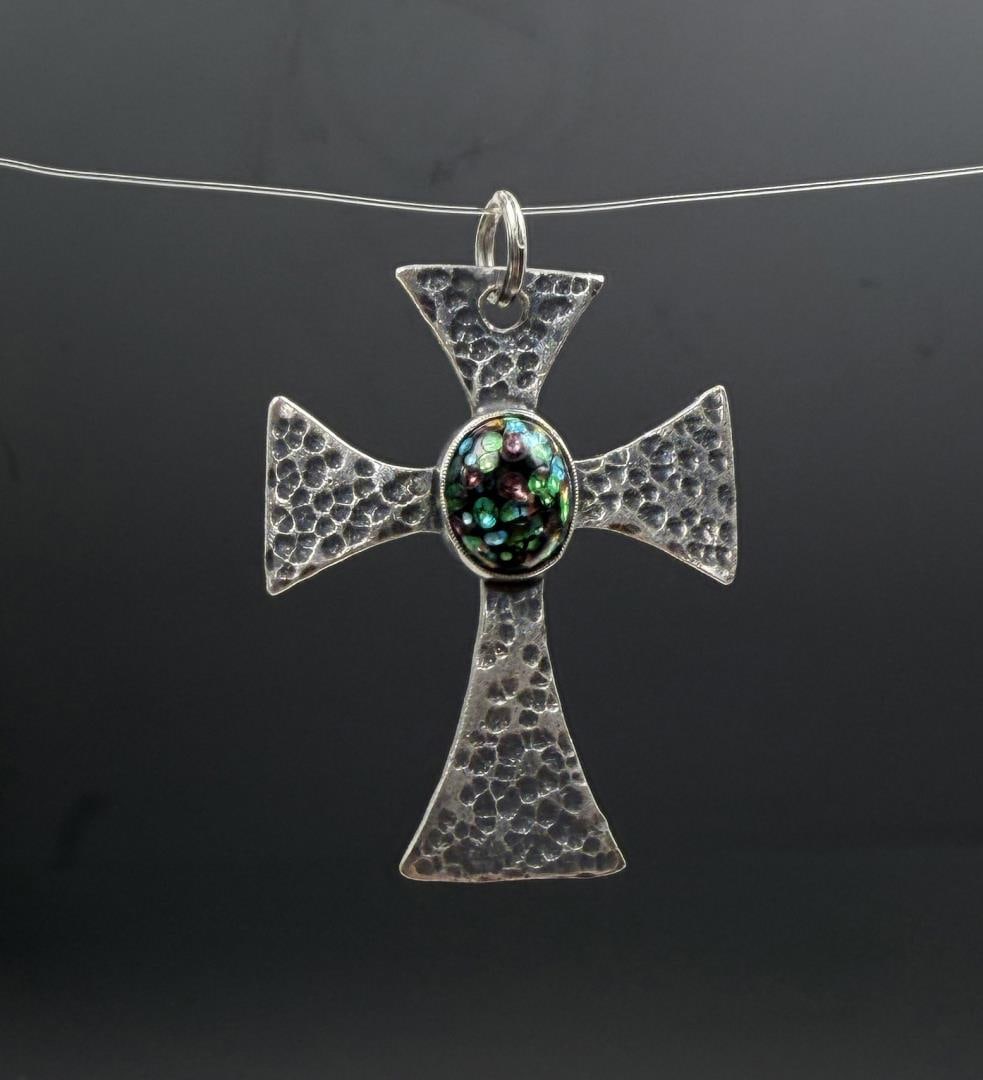 Navajo Sterling Silver Cross Pendant: 5.5 grams. 1 1/2" by 1 1/8".