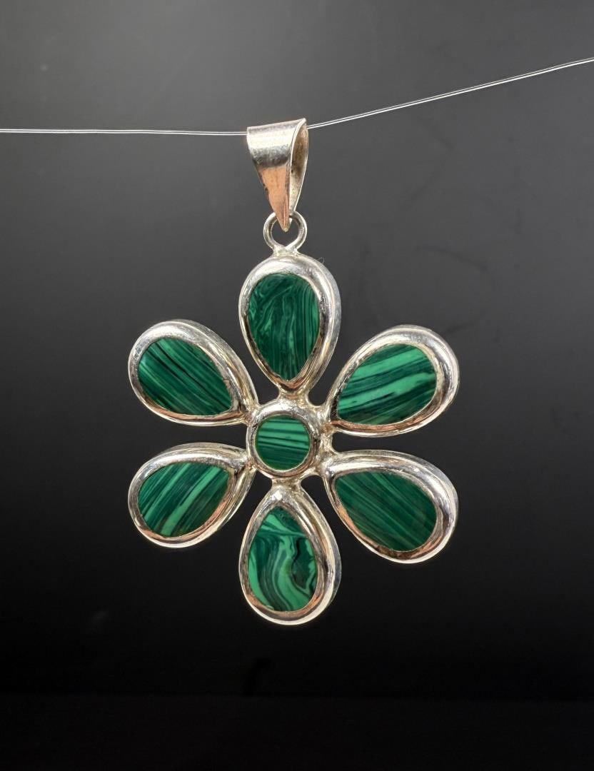 Taxco Mexico Sterling Malachite Flower Pendant: 11.47 grams. 2" by 1 5/8" by 1/4".