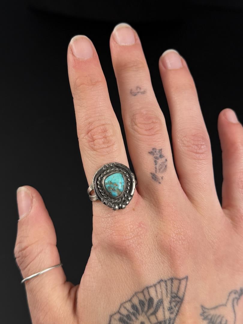 Navajo Sterling Turquoise Ring: Size 8. 5.4 grams