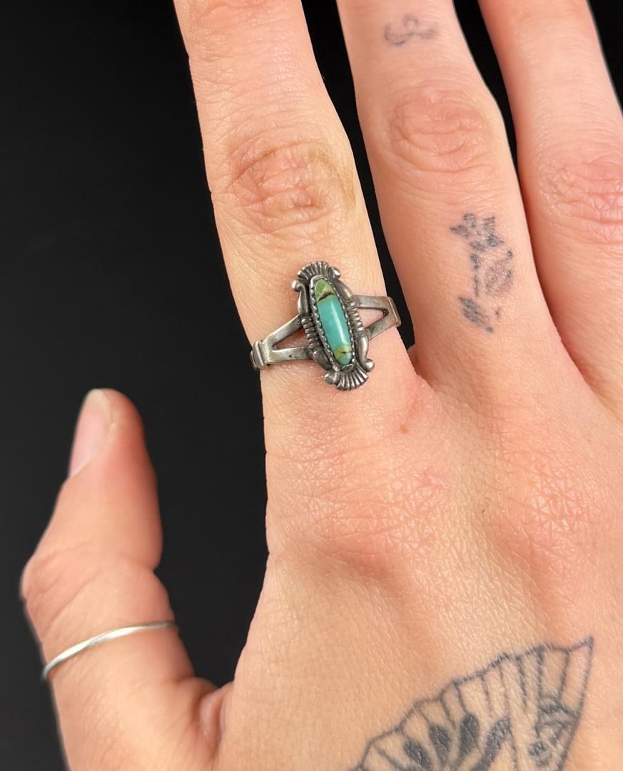 Bell Trading Post Sterling Silver Turquoise Ring: 2.9 grams. Size 7 1/4