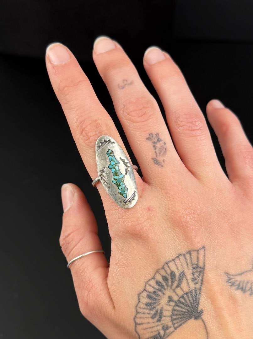 Navajo Sterling Silver Chip Inlay Ring: 4.3 grams. Size 9