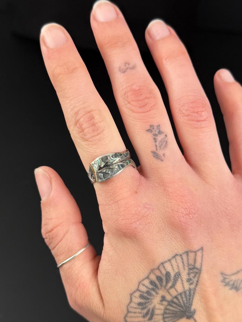 Taxco Mexico Sterling Silver Fish Ring: 2.6 grams. Size 7 1/2