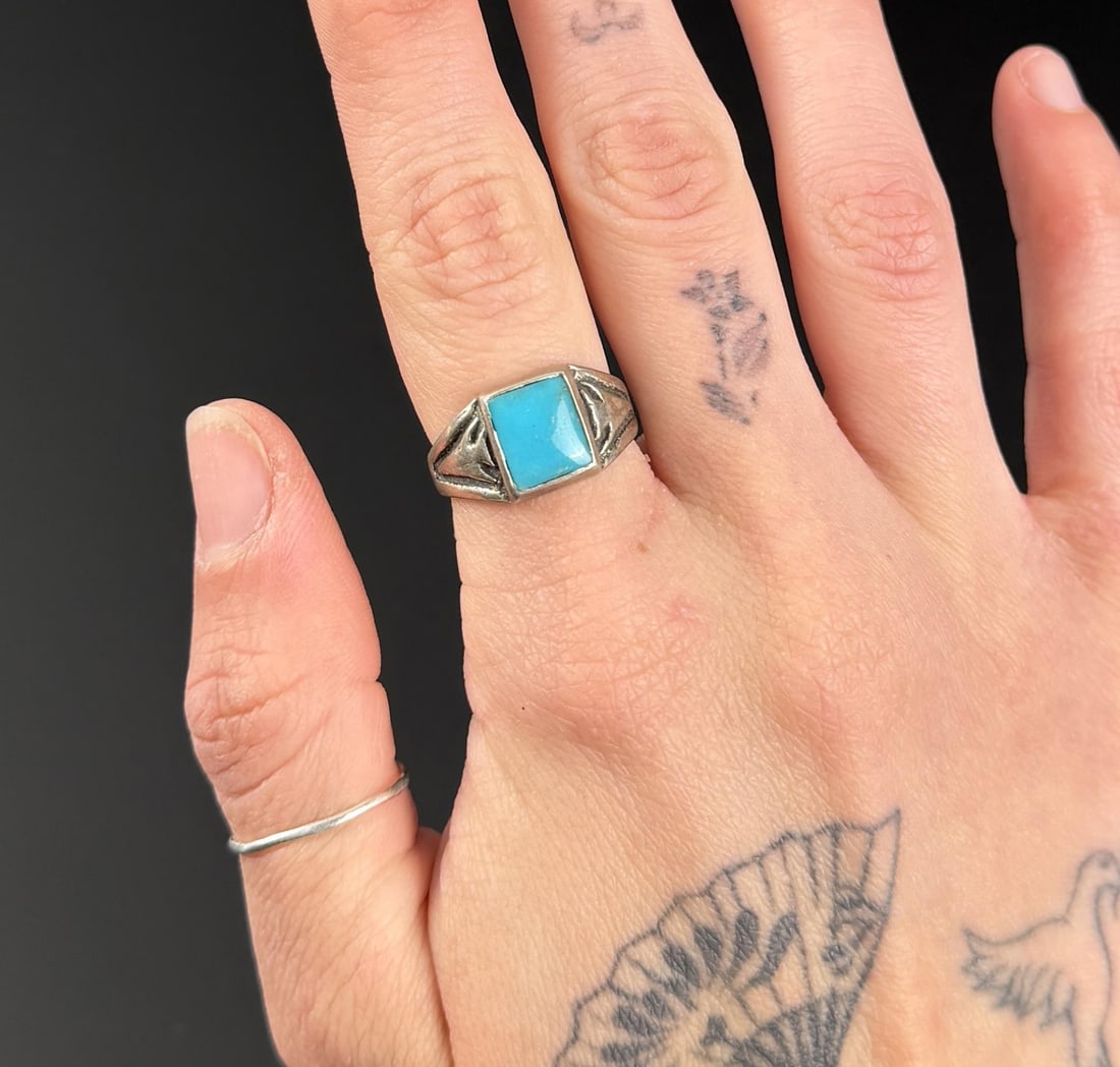 Bell Trading Post Sterling Silver Turquoise Ring: 4.2 grams. Size 7 1/2