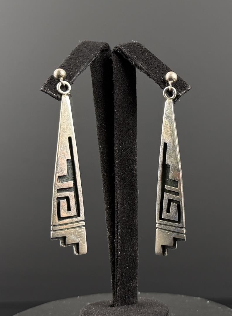 Lawrence Saufkie Hopi Sterling Silver Belt Buckle: 10.5 grams. 2 1/4" by 3/8".