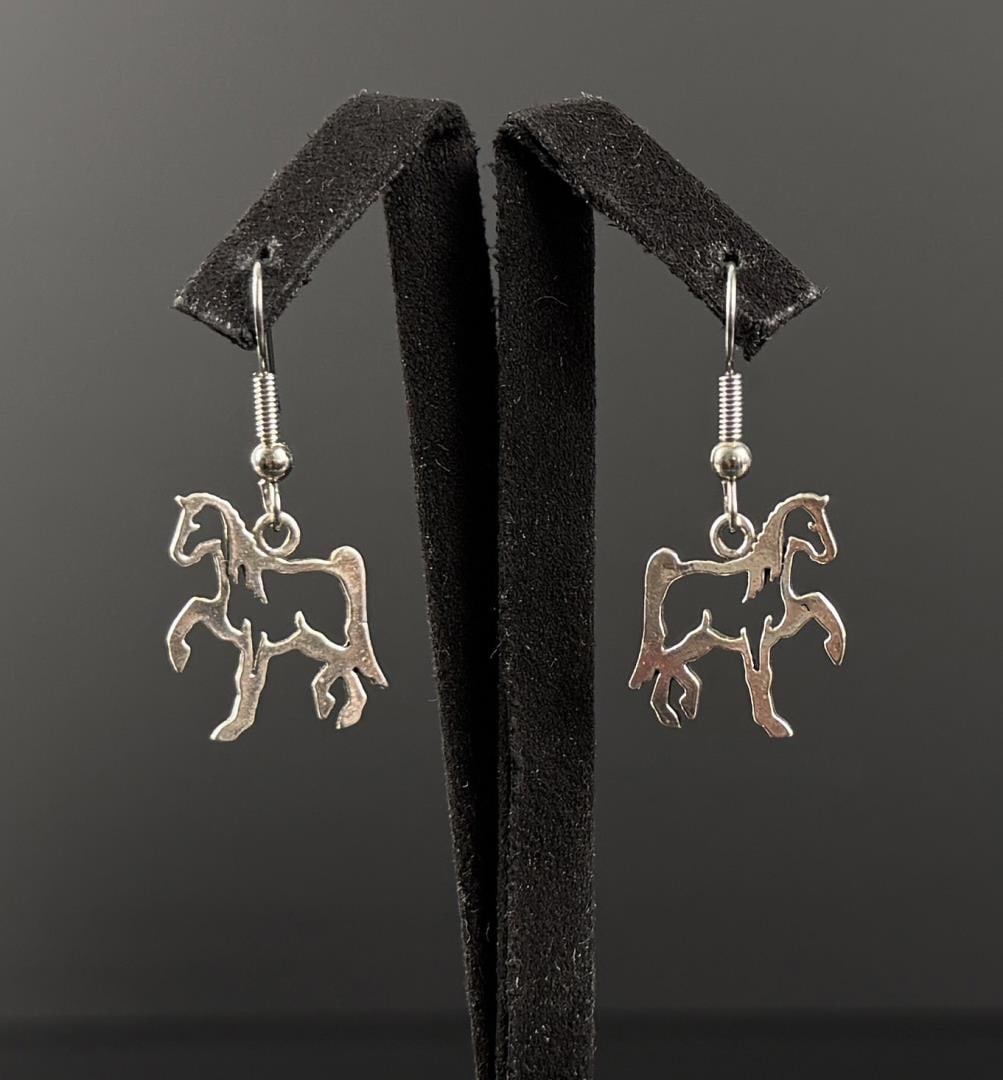 Sterling Silver Horse Earrings: 2.8 grams. 1" by 5/8"