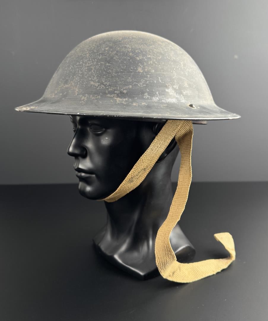 WW2 British or Canadian Brodie Helmet: Decent example
