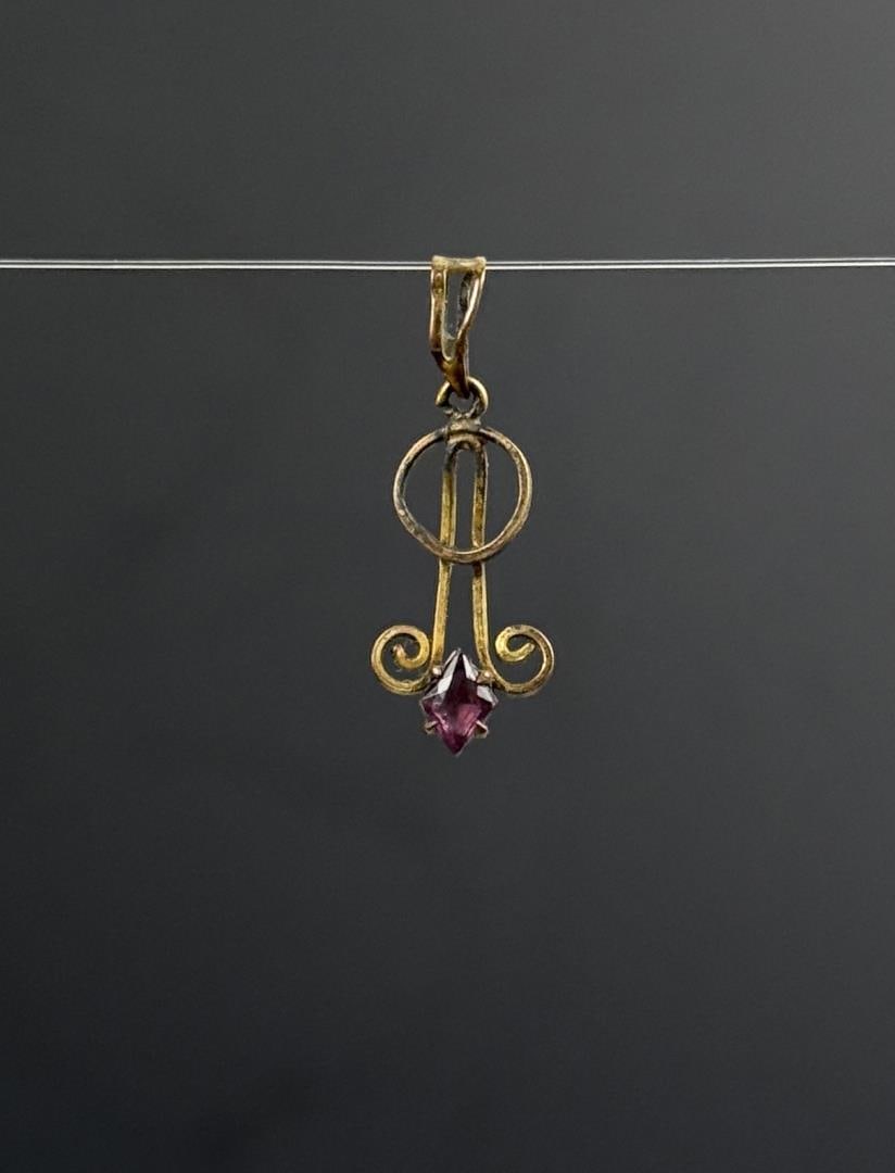 Victorian 10k Gold Plated Lavalier Pendant: 3/4" long.