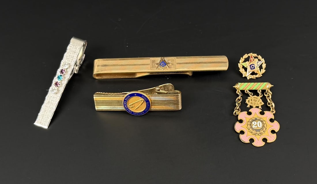 Collection of Gold Filled Jewelry: 30.76 grams.