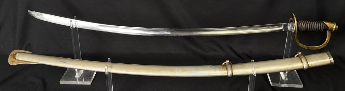 Reproduction Civil War Cavalry Sword (1 of 9)