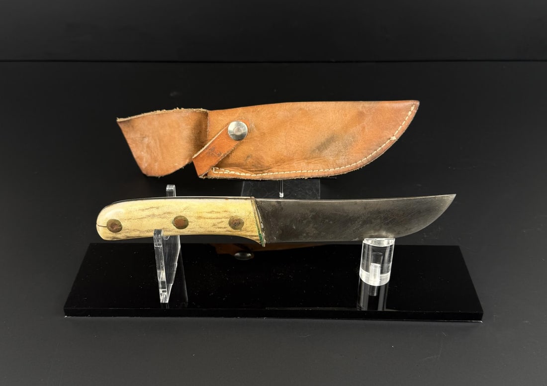 Montana Native American Indian Made Knife: 9" long.