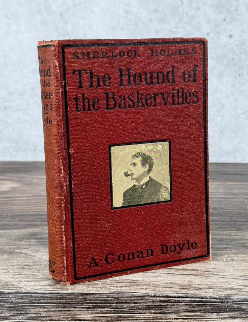 The Hound of the Baskervilles (1 of 8)