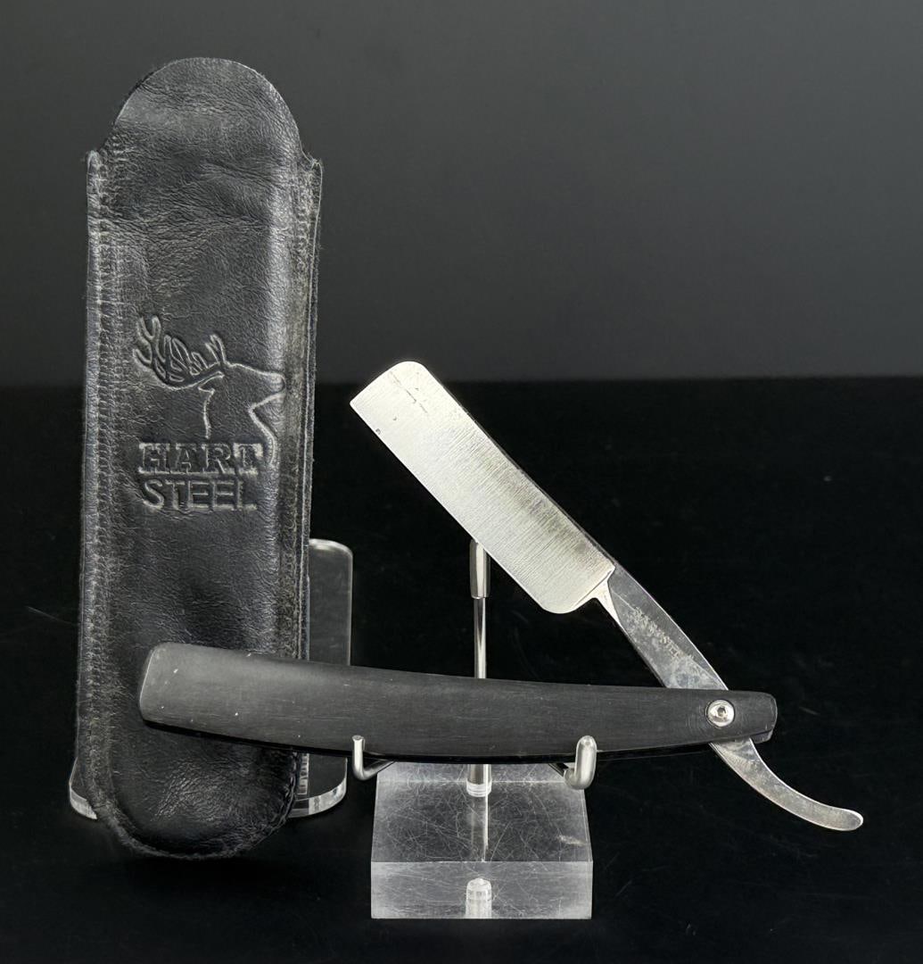 Hart Steel Shaving Straight Razor (1 of 5)