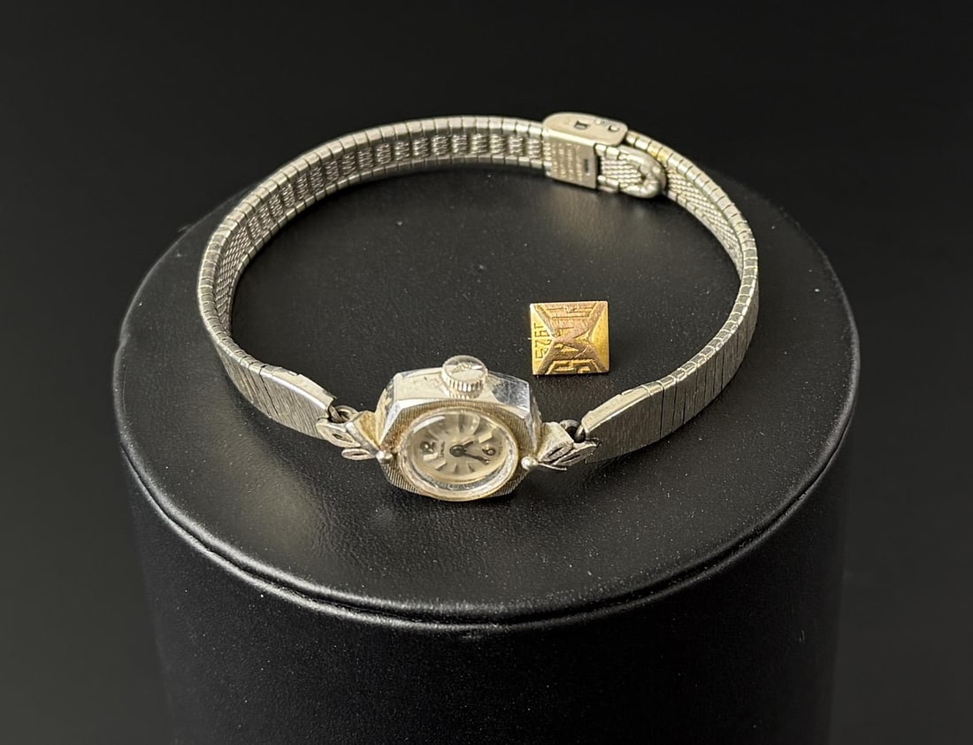 14k Gold Ladies Watch and Pin: Nice grouping