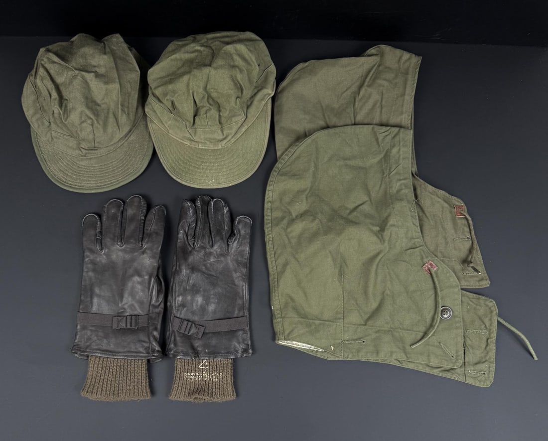 WW2 US Army Hats Hoods and Gloves: Nice grouping