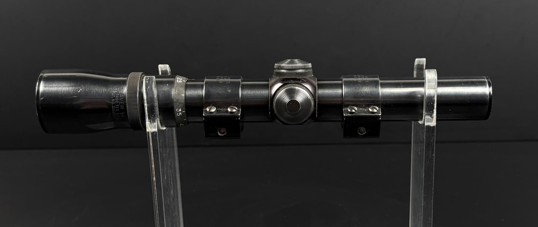 Weaver V4.5 Rifle Scope: Standard Crosshair.