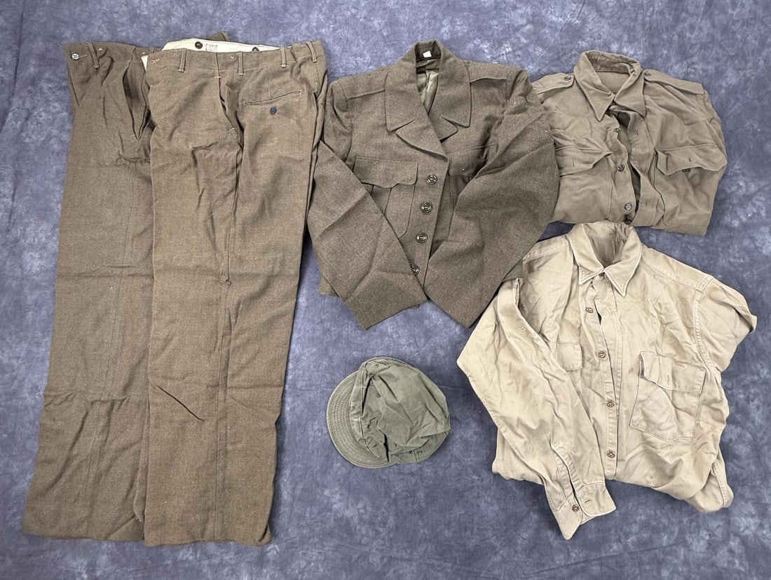 WW2 US Army Uniform Grouping: Nice grouping.