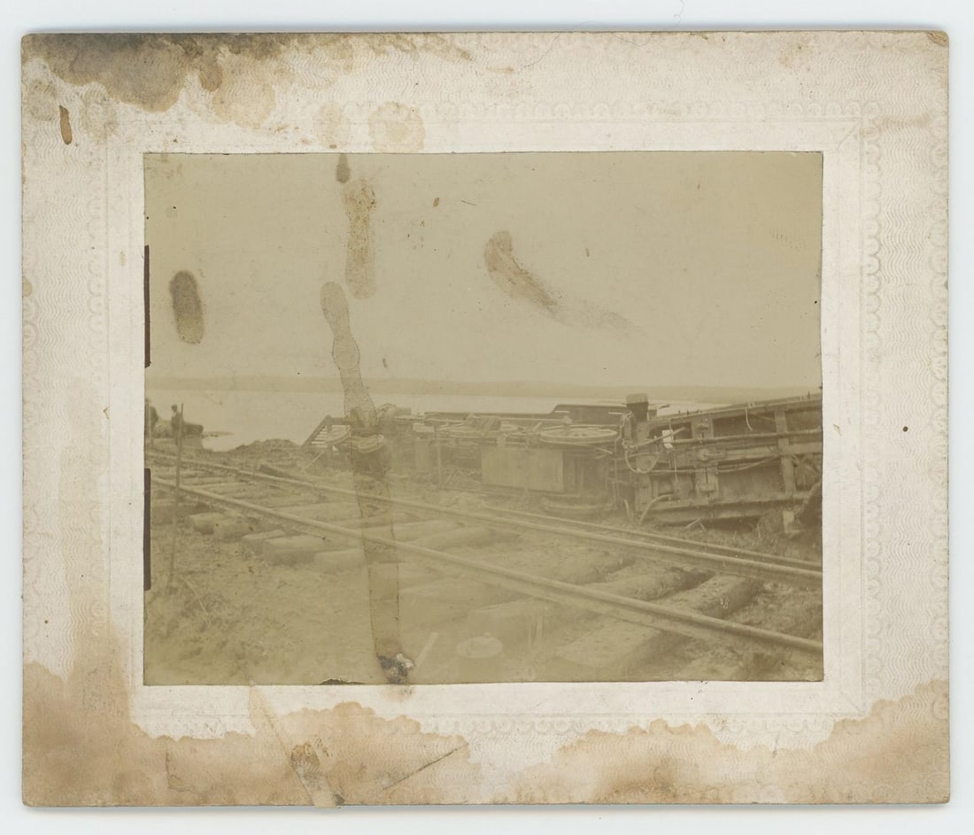 Illinois Train Wreck Accident Photo (1 of 3)