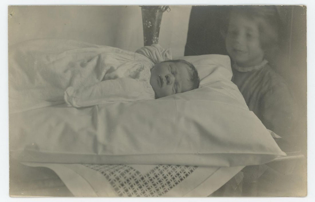 Post Mortem Baby RPPC Postcard (1 of 3)