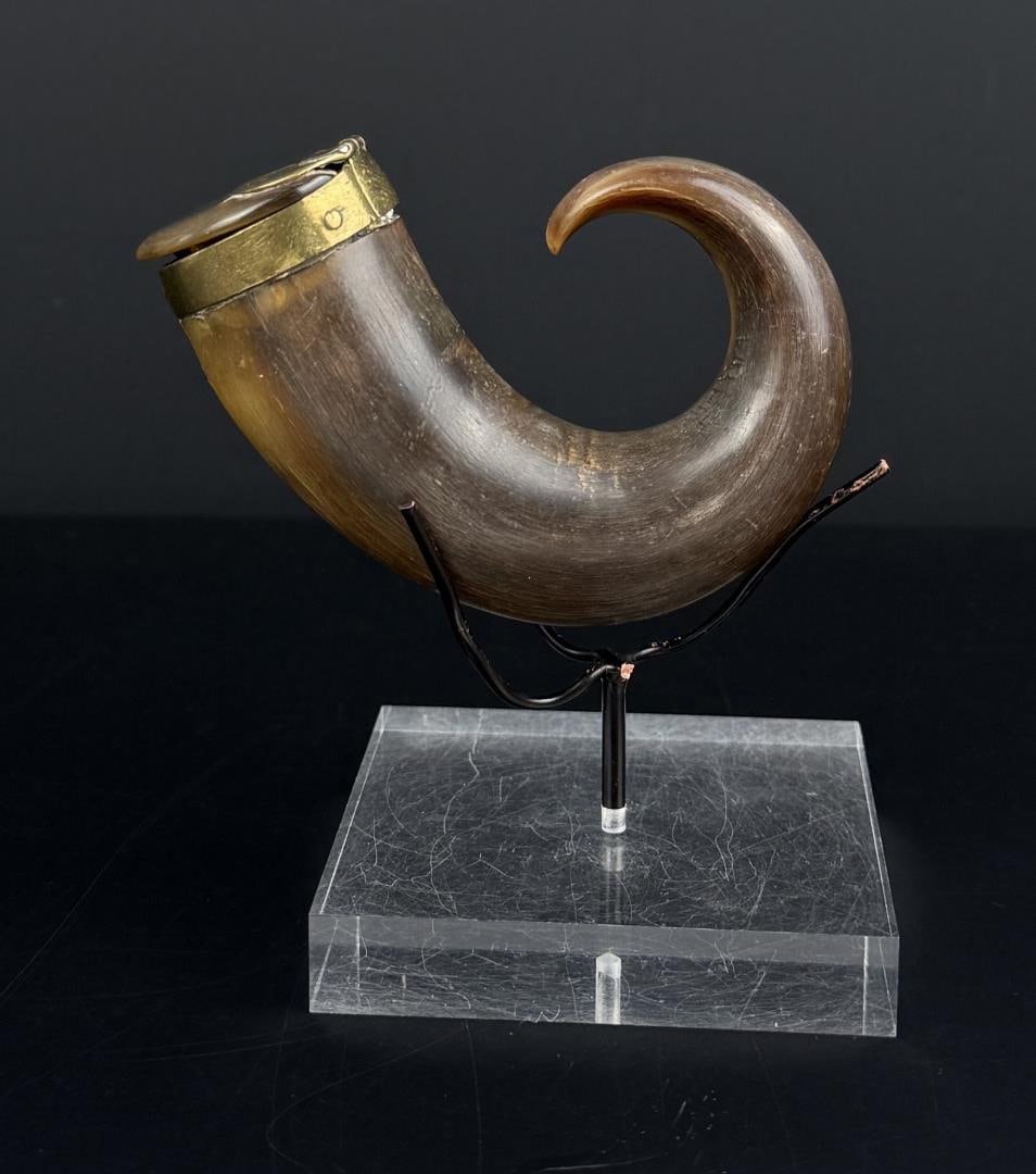 Scottish Ram Horn Snuff Mull: 3 1/4" by 2 1/8" by 1"